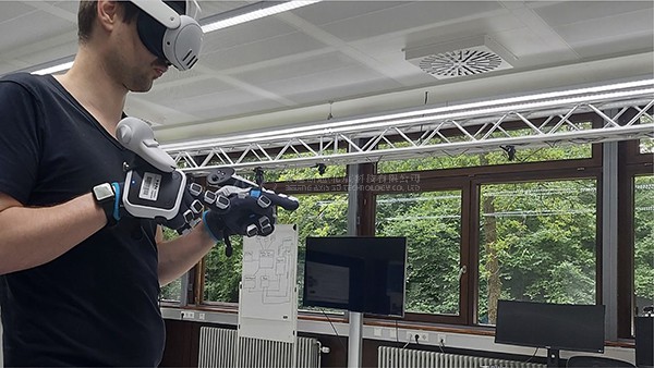 虚拟现实|虚拟仿真|三维虚拟技术|可视化工程|虚拟仿真交互|航空航天|汽车仿真|轮船仿真|列车仿真|多媒体应用|轨道交通|船舶制造|能源矿业|电力仿真|游戏开发|虚拟漫游|建筑设计|石油钻井|核能开放|互动营销|展览展示|爱迪斯通