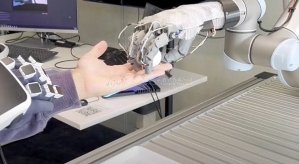 虚拟现实|虚拟仿真|三维虚拟技术|可视化工程|虚拟仿真交互|航空航天|汽车仿真|轮船仿真|列车仿真|多媒体应用|轨道交通|船舶制造|能源矿业|电力仿真|游戏开发|虚拟漫游|建筑设计|石油钻井|核能开放|互动营销|展览展示|爱迪斯通