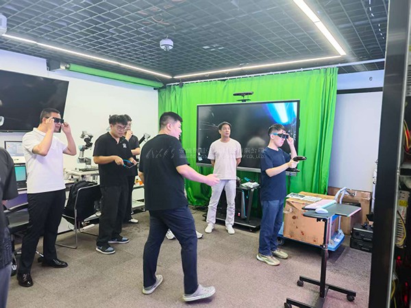 虚拟现实|虚拟仿真|三维虚拟技术|可视化工程|虚拟仿真交互|航空航天|汽车仿真|轮船仿真|列车仿真|多媒体应用|轨道交通|船舶制造|能源矿业|电力仿真|游戏开发|虚拟漫游|建筑设计|石油钻井|核能开放|互动营销|展览展示|爱迪斯通